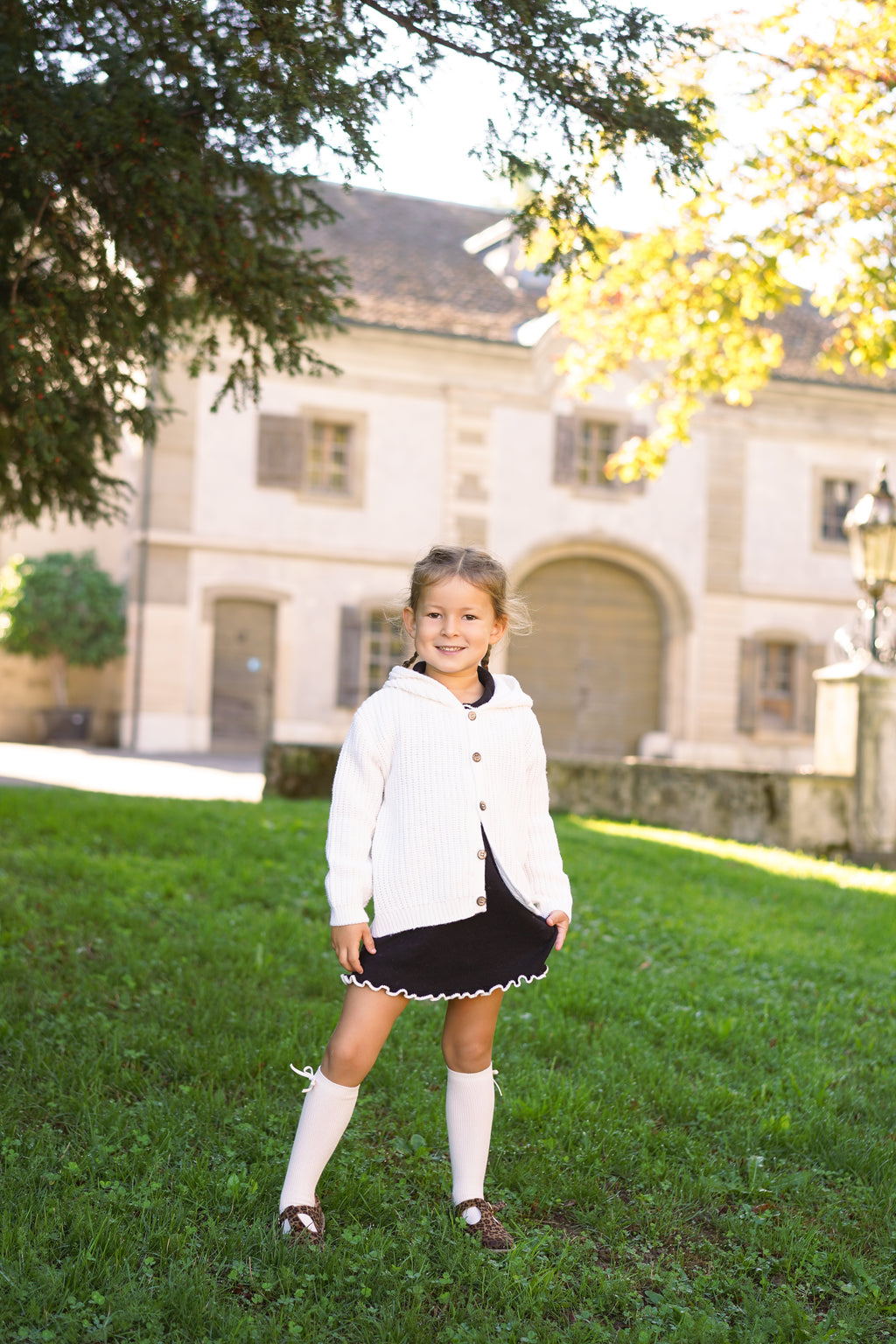 Children’s Hooded cardigan in Pure Ultrafine Merino Wool – Unisex