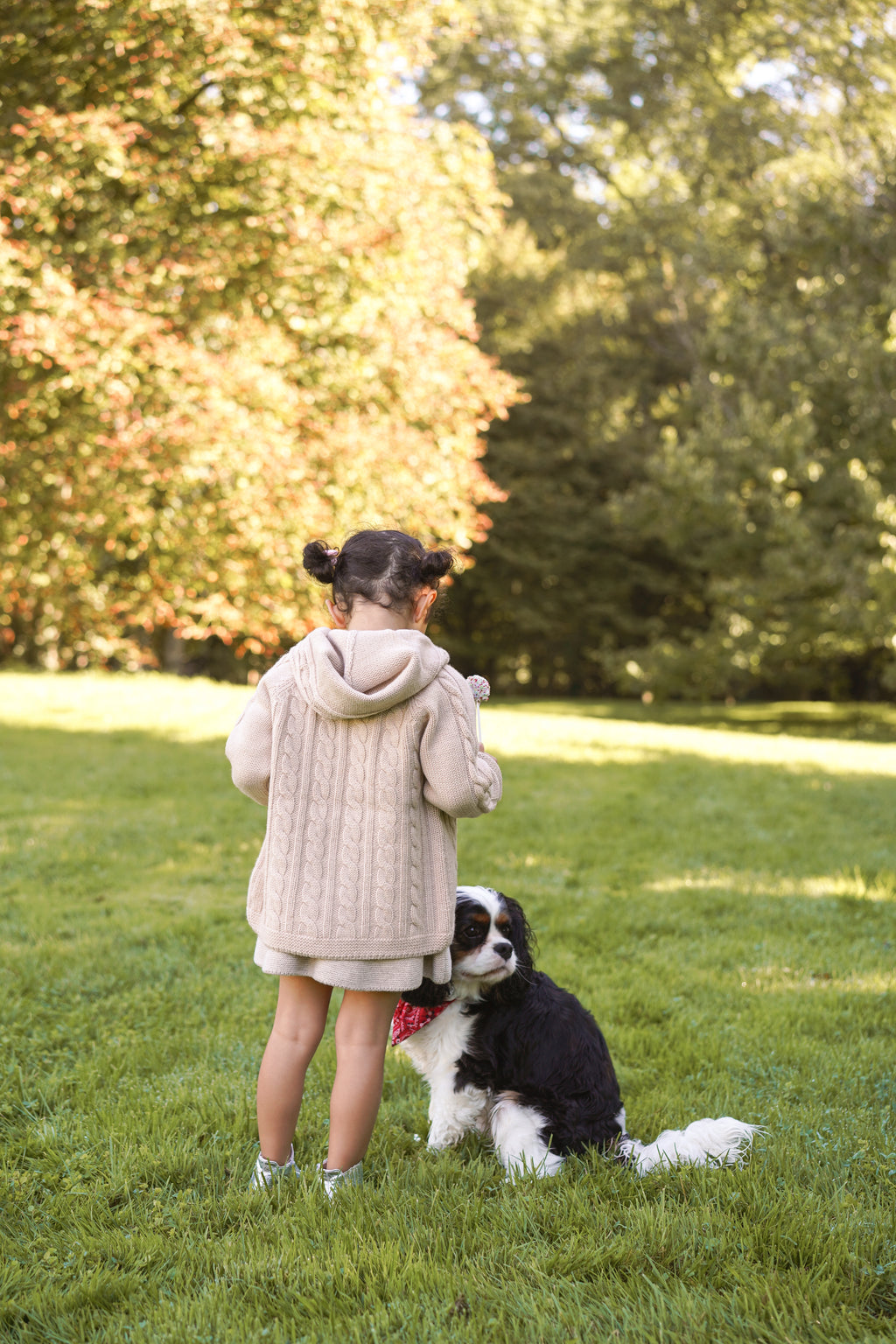 Children's hooded cardigan with braids in pure ultrafine merino wool