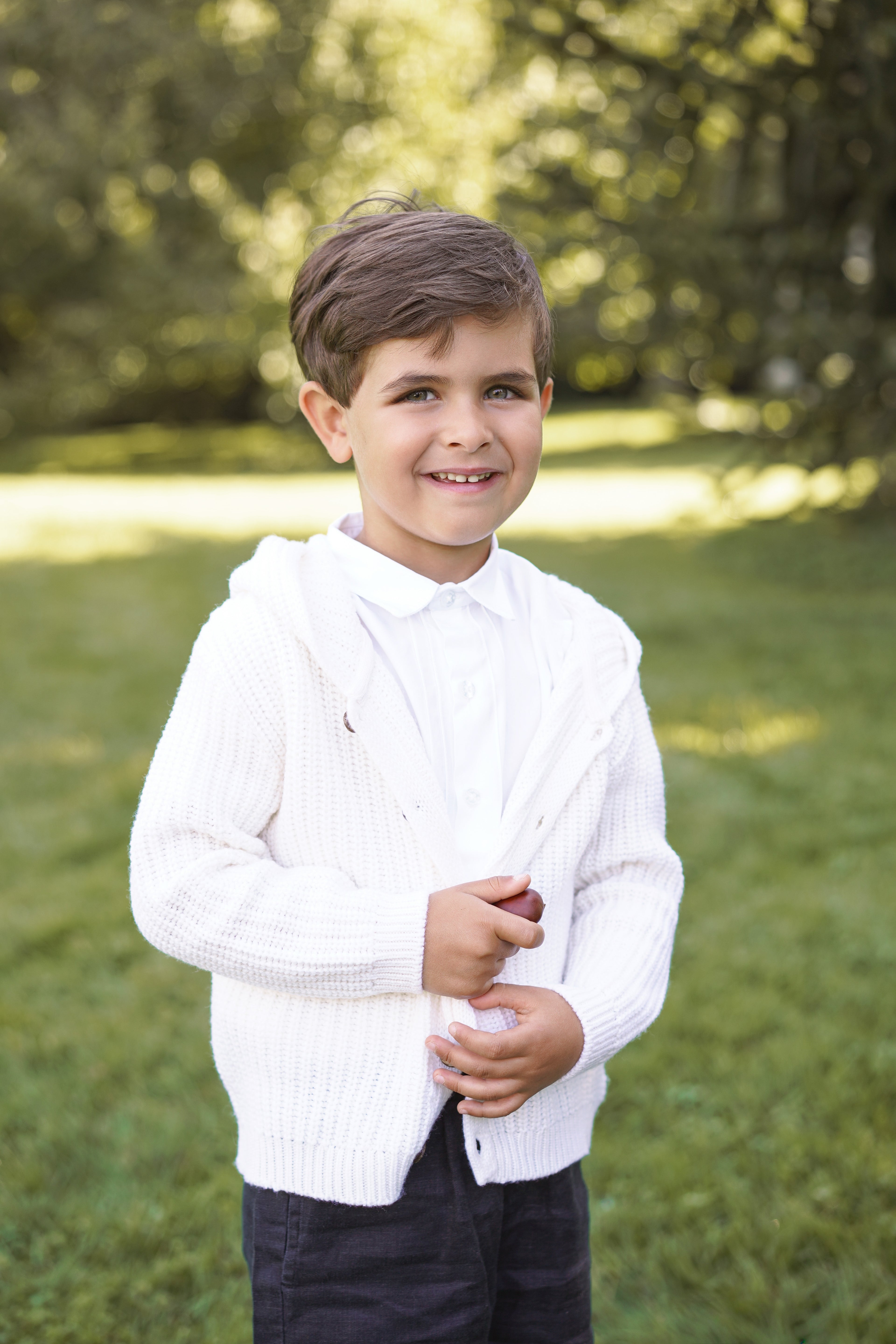 Children’s Hooded cardigan in Pure Ultrafine Merino Wool – Unisex